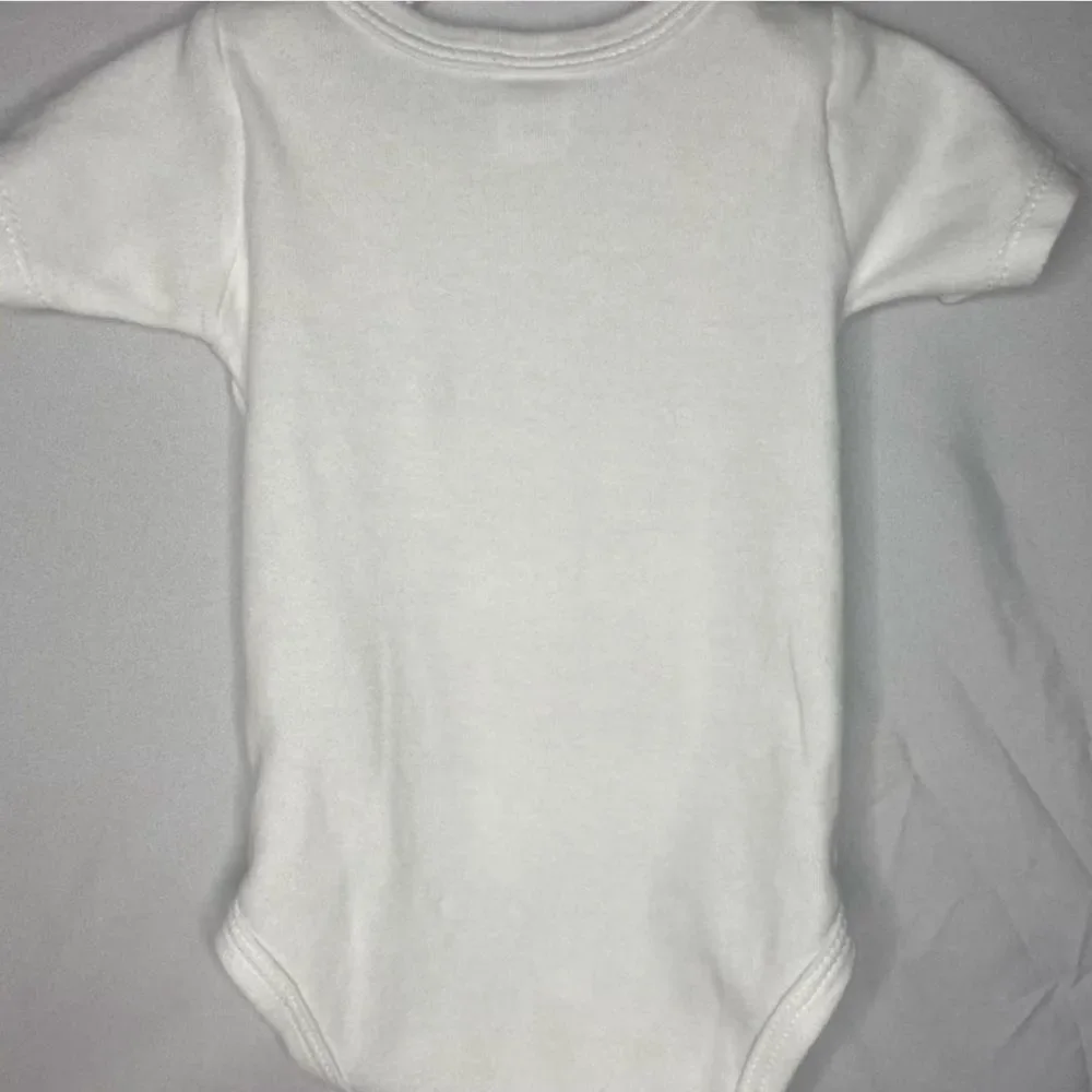 Laughing Giraffe Unisex Onsie Size 0-3M